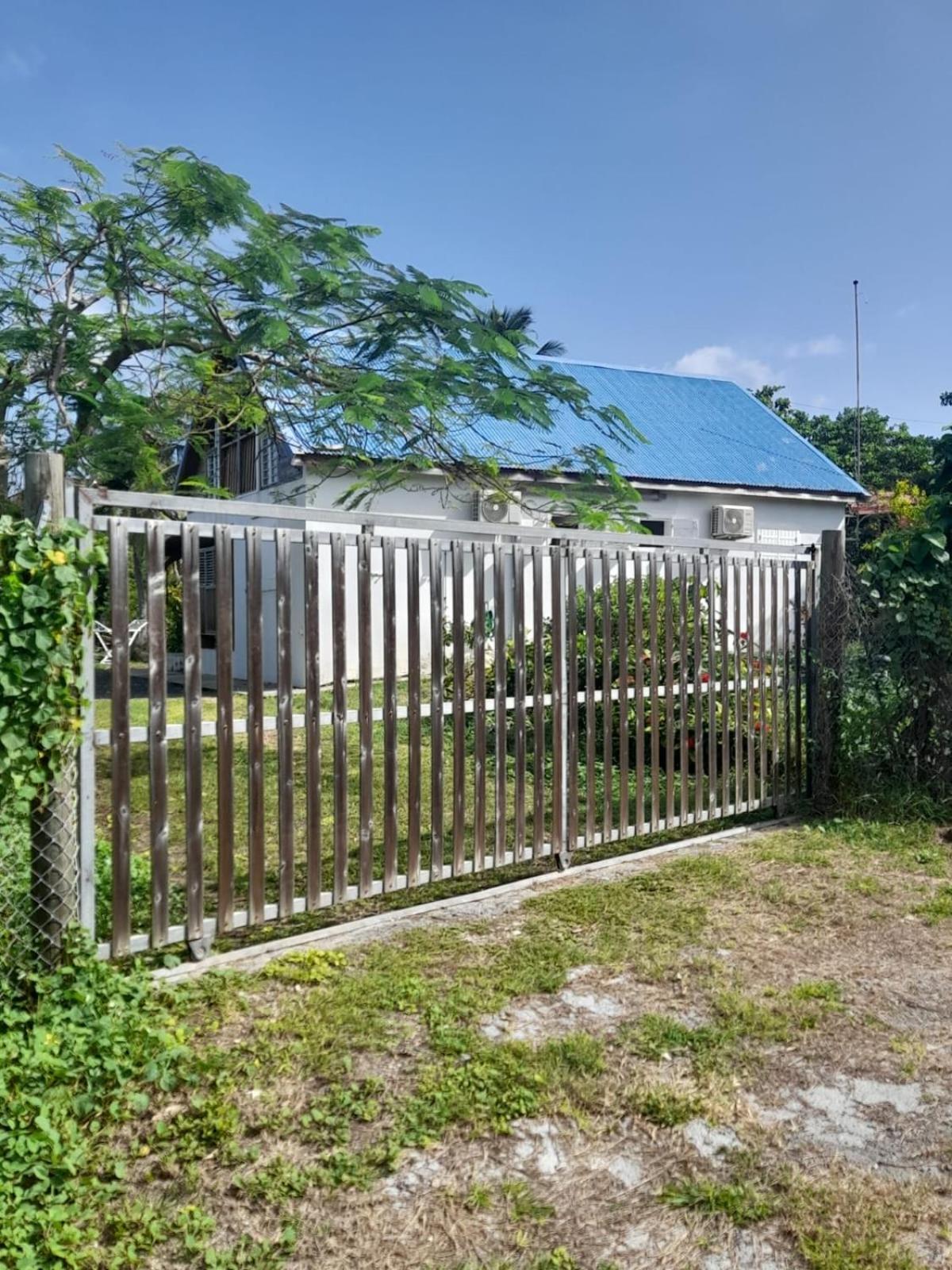 Maison Bord De Mer A 100 M Saint-Francois  Eksteriør billede